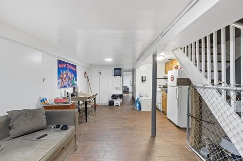 1506 Crosby Ave, Bronx NY 10461-4901 exterior