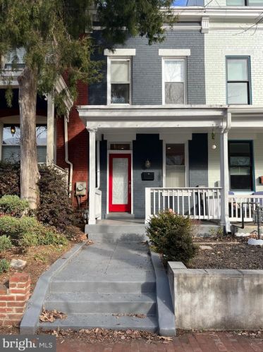 1428 C St, Washington DC  20003-2363 exterior