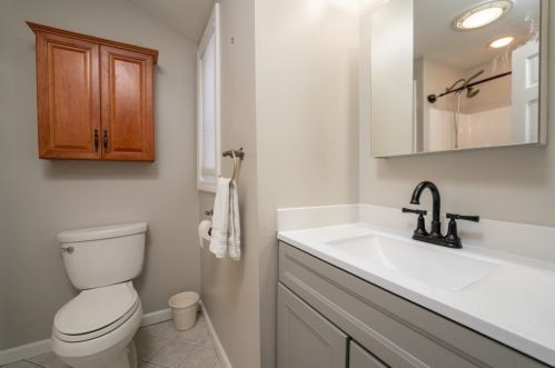 61 Forris St, West Springfield MA 01089-2380 exterior