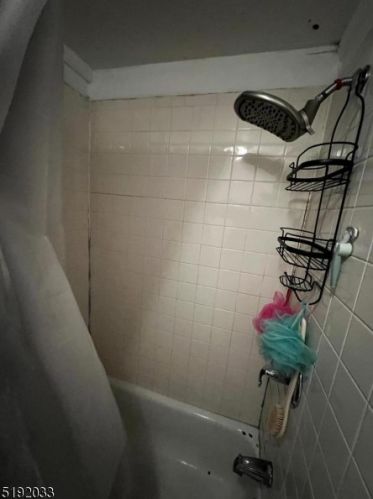 24 Seeley St, Paterson NJ 07501-3112 exterior