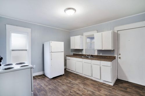 1312 Burdick St, Kalamazoo MI  49007-2553 exterior