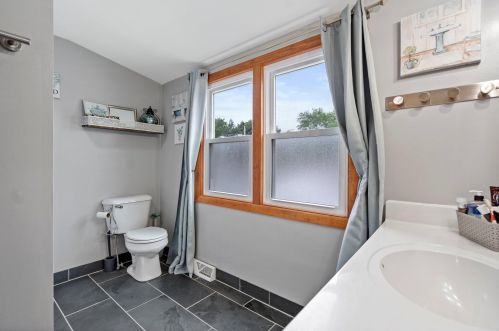 4644 47th St, Milwaukee WI  53220-4110 exterior