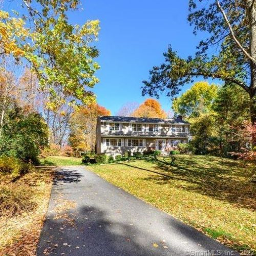 109 Holmes Rd, Ridgefield CT 06877-4304 exterior