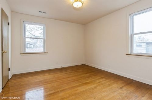 3322 Catalpa Ave, Chicago IL 60625-2275 exterior