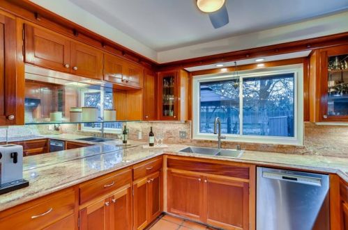 8702 Crst Rdg Cir, Austin TX 78750-3018 exterior