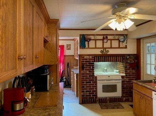 343 Water St, Springfield MA  01151-1121 exterior