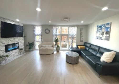 2397 Wayne Ave, Chicago IL  60614-3118 exterior