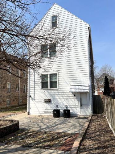 4447 Troy St, Chicago IL 60655-2317 exterior