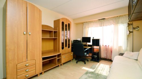 4660 Austin Ave, Chicago IL 60630-3100 exterior