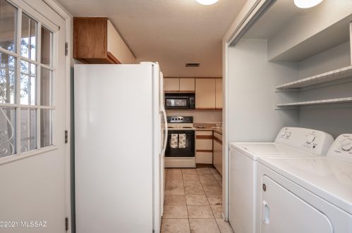 124 Pastime Rd, Tucson AZ 85705-3399 exterior