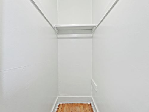 4866 37th St, Milwaukee WI  53221-2570 exterior