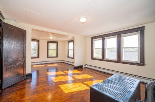 19 5 Ave, Worcester MA 01607-1008 exterior