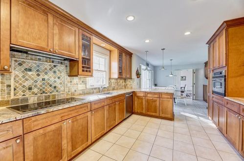 5116 Meadowlake Dr, Atlanta GA 30338-4317 exterior