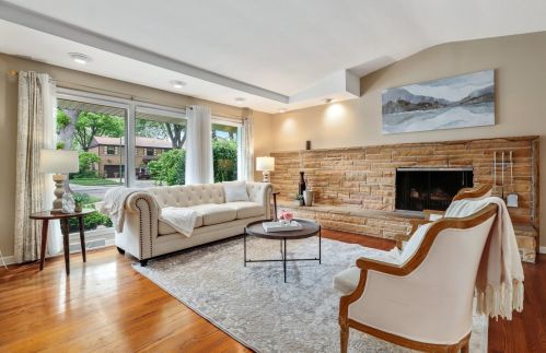 6171 Lemont Ave, Chicago IL  60646-4954 exterior