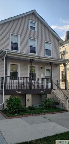 483 Miller St, Perth Amboy, NJ 08861-3476