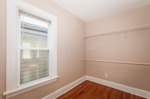 1856 Arlington Pl, Milwaukee WI 53202-1619 exterior