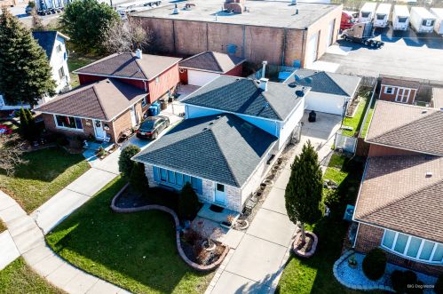 4905 124 St, Chicago IL 60628-7240 exterior