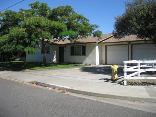 351 Minnesota Ave, Turlock, CA 95382-1409