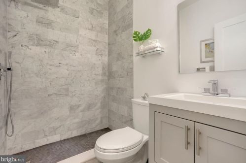 308 T St, Washington DC 20001-1843 exterior