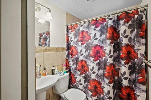 203 Burnside Ave, Woonsocket RI 02895-2188 exterior