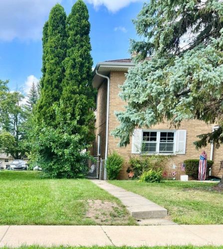 7712 Morgan Ave, Milwaukee, WI 53220-1151