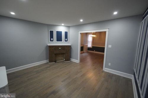 2858 Aramingo Ave, Philadelphia PA  19134-4224 exterior