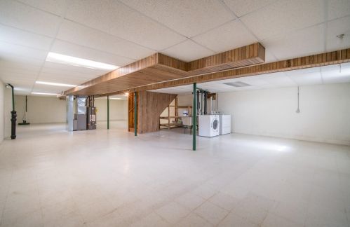 8815 Dogwood St, Milwaukee WI 53224-4015 exterior