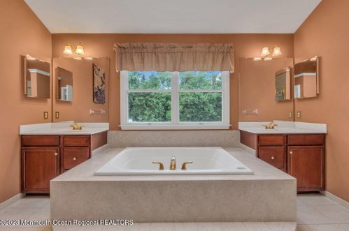 405 Peter Forman Dr, East Freehold NJ 07728-9348 exterior