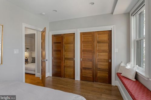 618 3 St, Washington DC 20002-4942 exterior