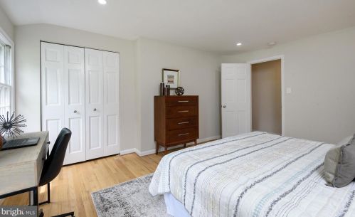 1209 Forestwood Dr, Mc Lean VA  22101-2603 exterior