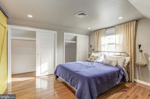 13203 Midway Ave, Rockville MD 20851-1812 exterior