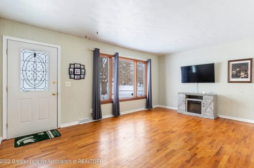 12696 Rambler Rd, Dewitt MI 48820-7906 exterior