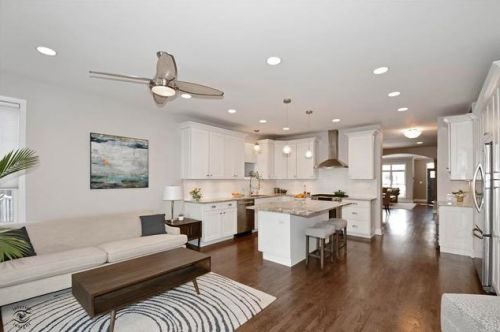 4847 Seeley Ave, Chicago IL 60659-4322 exterior