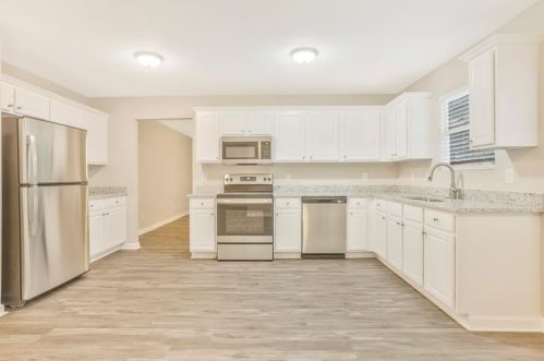 4662 Forest Creek Ln, Lithonia GA  30038-4296 exterior