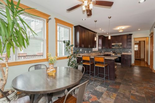 5210 Magnolia Ave, Chicago IL 60660-1405 exterior