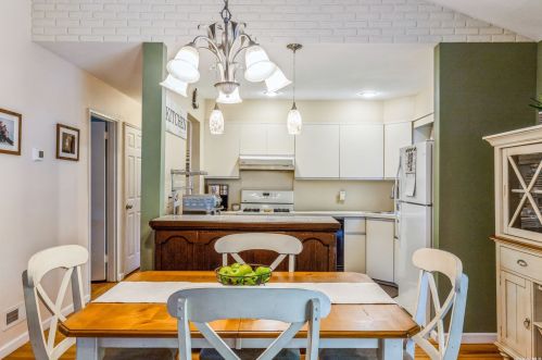 37 Evelyn Dr, Commack NY 11725-3822 exterior