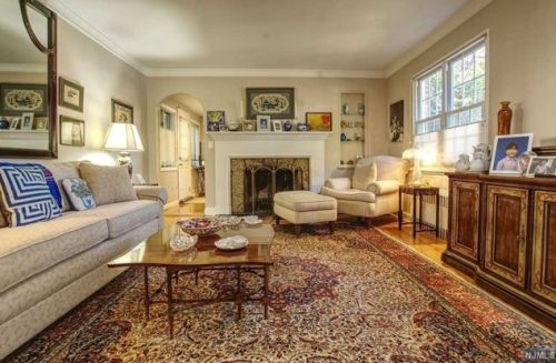 1140 Kensington Rd, Teaneck, NJ 07666-2758