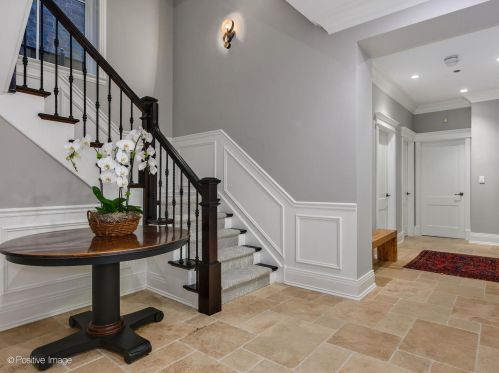 3720 Greenview Ave, Chicago IL 60613-3610 exterior