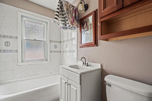 4506 37th St, Milwaukee WI  53209-5910 exterior