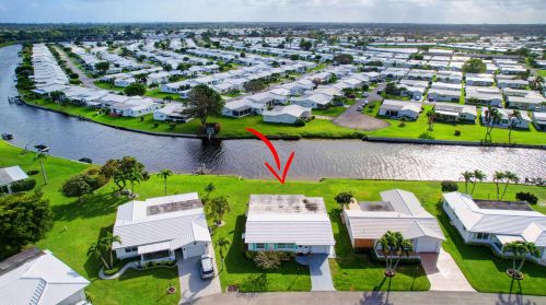 908 7 Ave, Boynton Beach FL 33435-3879 exterior