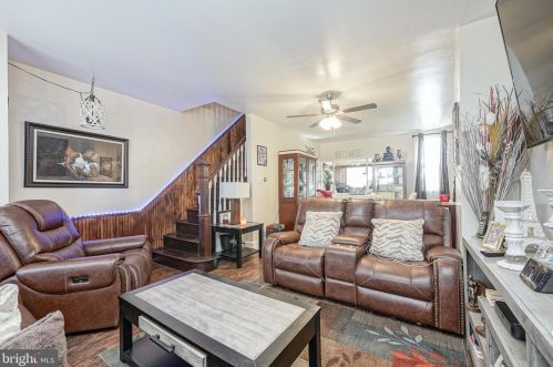 6327 Glenloch St, Philadelphia PA  19135-3203 exterior