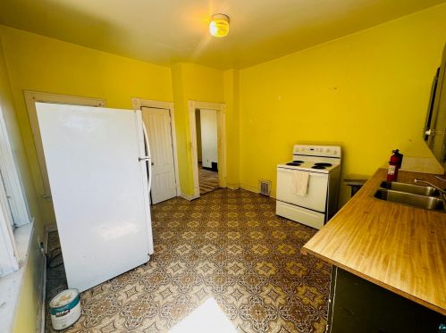 1204 3 St, Duluth MN 55805-1726 exterior