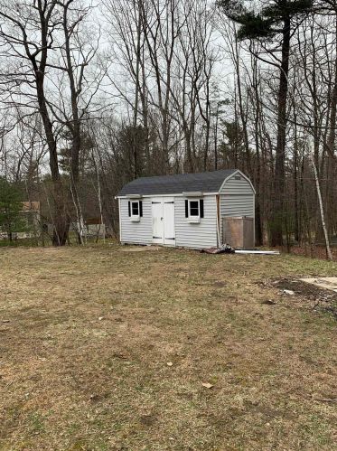 99 Redwood Ave, Concord NH 03301-3519 exterior