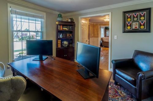 1798 Tyris Dr, Pittsburgh PA 15241-2645 exterior