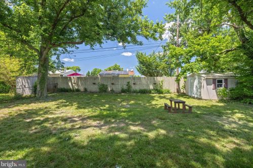 818 Cedar Branch Dr, Glen Burnie MD 21061-2168 exterior