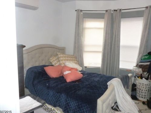 334 Paterson Ave, East Rutherford NJ  07073-1338 exterior