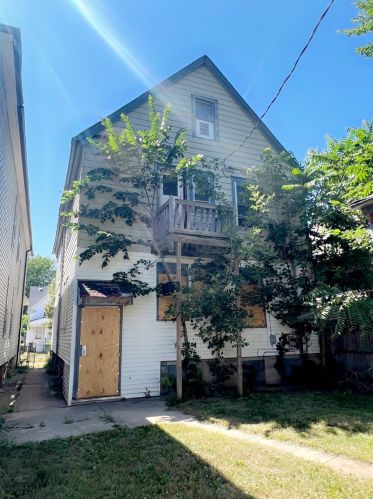 2530 37th St, Milwaukee WI  53210-3046 exterior