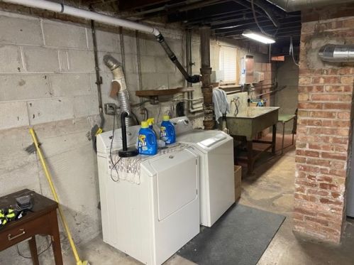 11929 Leamington Ave, Chicago IL 60651-2923 exterior