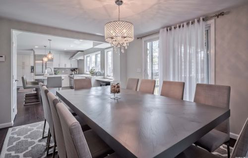 4 Inwood Pl, Huntington Station NY 11747-1519 exterior