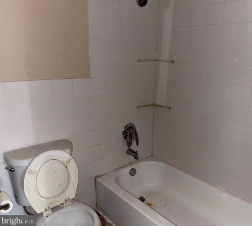 904 Carteret Ave, Trenton NJ 08618-5341 exterior